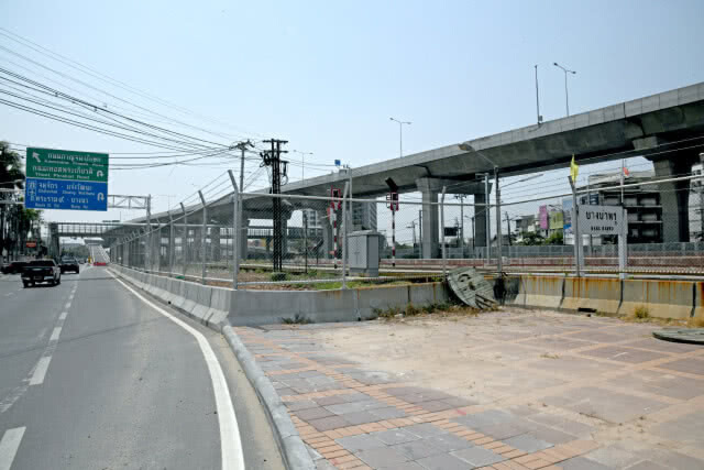 คมนาคมเร่งรัดการเปิดใช้งานสะพานกลับรถสถานีรถไฟบางบำหรุ