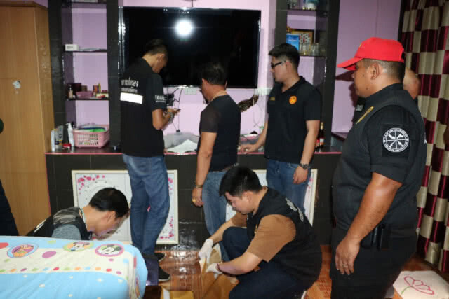 บุกจับร้านอาหารเลย ลอบนำสาวลาวค้าประเวณี