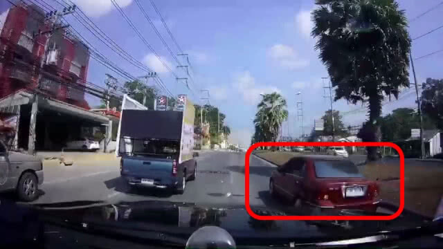 คลิปว่อนโซเชี่ยลฯ แซงปาดชูปืนขู่ !!