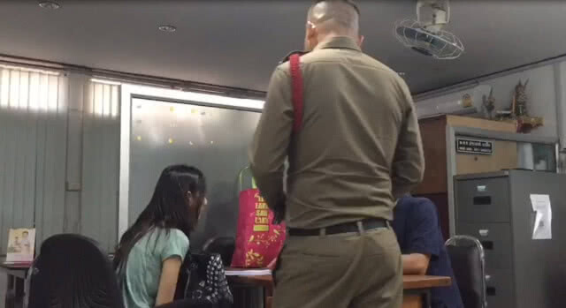 มอบตัวแล้ว! สาวขโมยมือถือในห้างดังเมืองเชียงใหม่