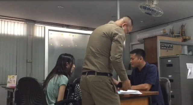 มอบตัวแล้ว! สาวขโมยมือถือในห้างดังเมืองเชียงใหม่