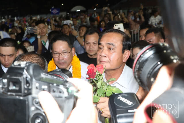 เซอร์ไพรส์!! "ลุงตู่" ขึ้นปราศรัยใหญ่ พปชร. ปลุกคนไทยรักชาติ-ศาสน์-กษัตริย์