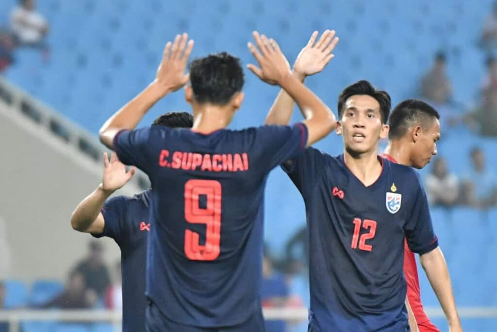 กานต์นรินทร์ ถาวรศักดิ์ : เราคิดเสมอว่าเราเล่นเพื่อชาติ
