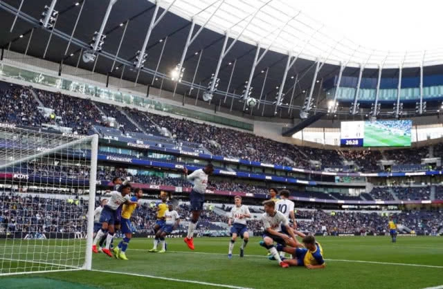 "เบนเน็ตต์" จารึกยิงประตูแรกสนามใหม่สเปอร์ 33,000 ล้านบาท