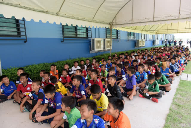 Gulf Football Camp ได้ 4 แข้งจิ๋วฝีเท้าเด็ดลุยเก็บวิชาลูกหนังกับ โบรุสเซีย ดอร์ทมุนด์ 1 สัปดาห์