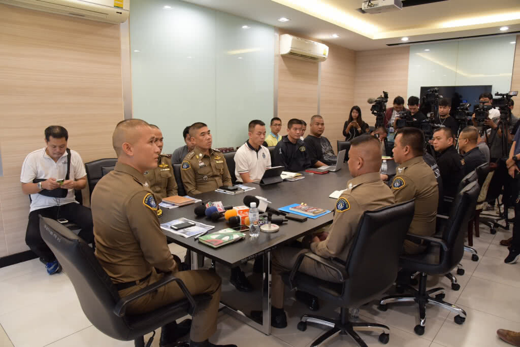 กองปราบฯเตรียมขอหมายจับมือฆ่าโบกปูนศพยัดถังฝังดิน กองปราบฯเตรียมขอหมายจับมือฆ่าโบกปูนศพยัดถังฝังดิน