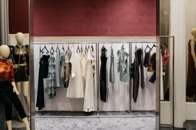 "Prêt- à- Paris" สวยหรูในแบบฉบับสาว ปารีเซียง ในสไตล์ "La Boutique"