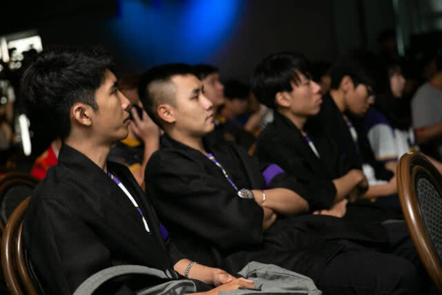 ( คลิปข่าว ) 4  สโมสรผนึกตั้งชมรม"อีสปอร์ตไทยลีก"