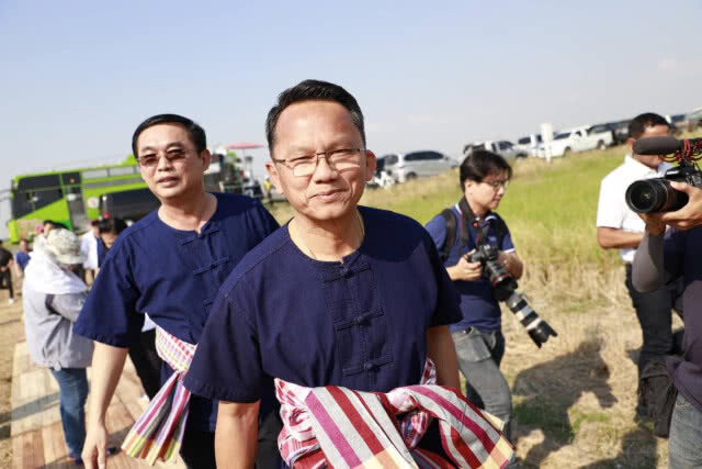 "สมศักดิ์" ชี้ยังเร็วไปตั้งรัฐบาล เหตุกกต.ยังไม่รับรองผลเลือกตั้ง