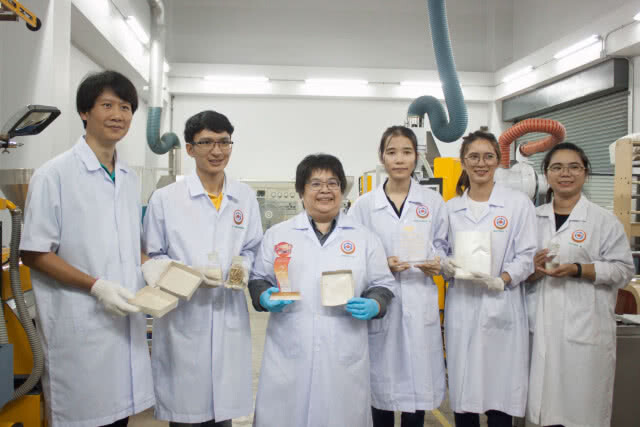 ม.นเรศวร เจ๋งผลิตภาชนะอาหารชีวภาพ รักษาสวล.-ลดภาวะโลกร้อน