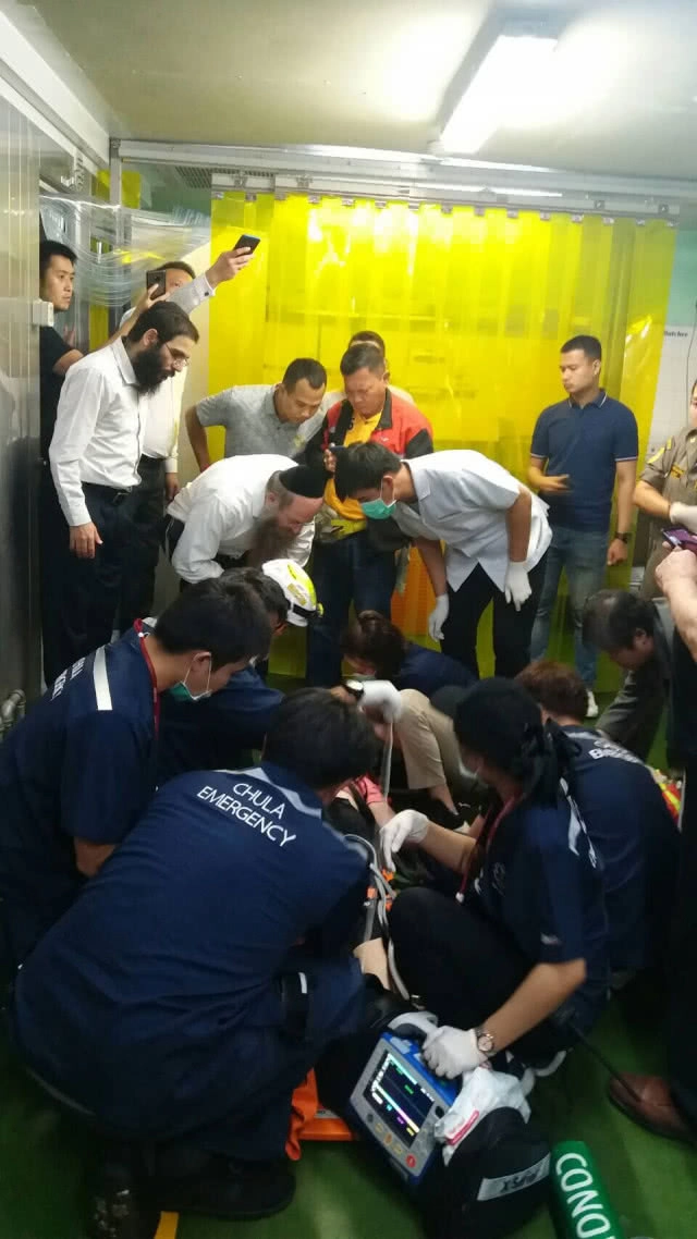 สาวแคนนาดาวัย 76 ตกช่องแอร์โรงแรมหรูกลางกรุงฯ หวิดดับ