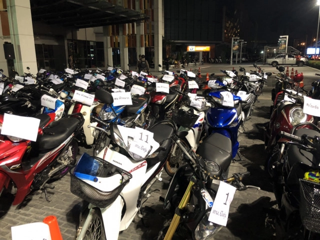 จับเด็กแว้น-บิ๊กไบค์ขนาดใหญ่ส่งเสียงดัง