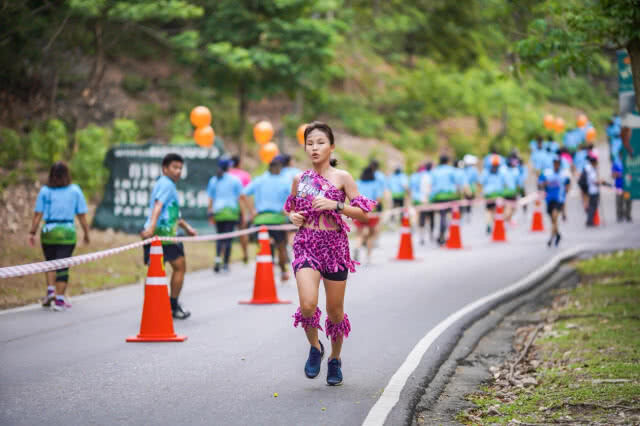 เดิน – วิ่งการกุศลอนุรักษ์ช้างไทย ได้6แสนบาท มอบรพ.-สวนสัตว์