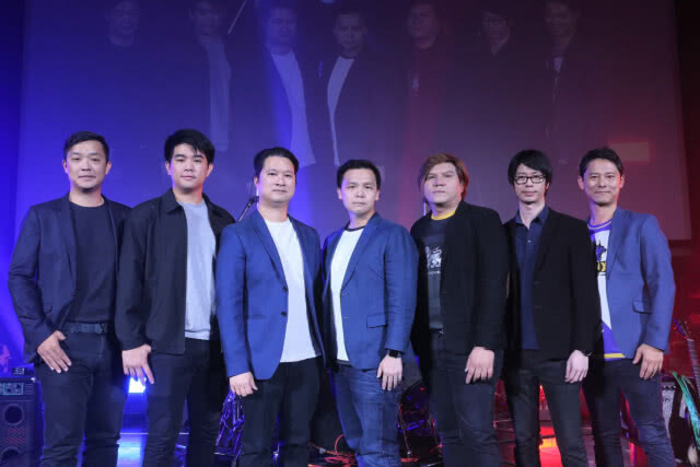 "ปิยะพงษ์ – LIGHTNING BULLS " คว้าชัย" อีสปอร์ตไทยลีก"