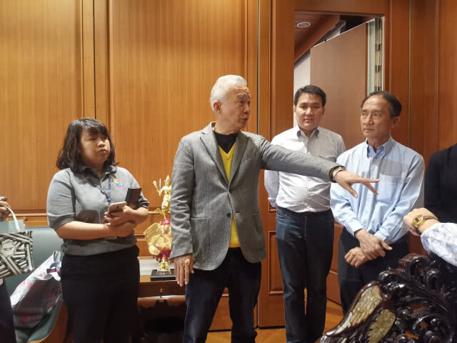 'สุวัจน์​' ห่วงได้รบ.ไร้เสถียรภาพ​ รับได้จำนวนส.ส.​ต่ำเป้า​ เหตุเปลี่ยนเขตลต.ใหม่​ ยังไม่จับขั้วใด