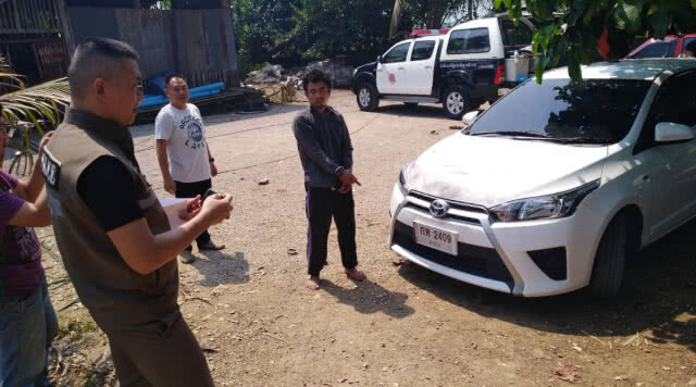 บุกจับหนุ่มเพี้ยนผู้ต้องหาขโมยรถเก๋ง