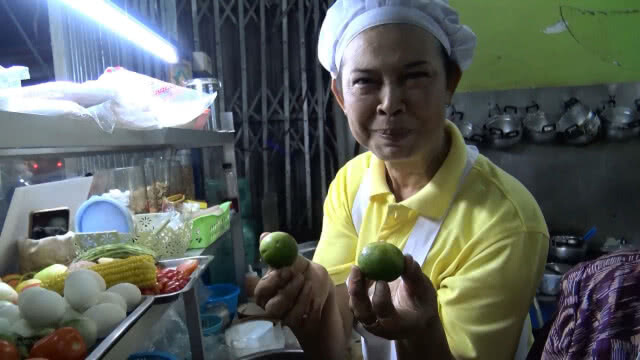 ร้านส้มตำยืนยันไม่ปรับราคาแม้มะนาวแพง