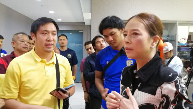 ( คลิปข่าว) "มาดามแป้ง" ร้องส.บอล ยกเครื่องการทำงานผู้ตัดสิน