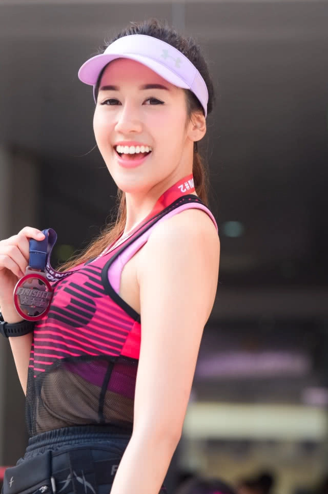 ส่งเสริมครอบครัวออกกำลังกาย งานวิ่งรูปแบบใหม่ "พาลูกวิ่งดะ Obstacle Challenge 2019"