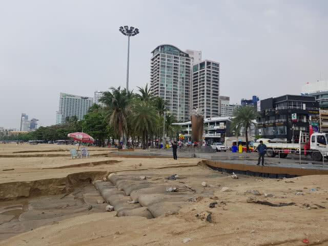 พายุถล่ม ชายหาดไมอามี่พัทยา พังเละ..!!