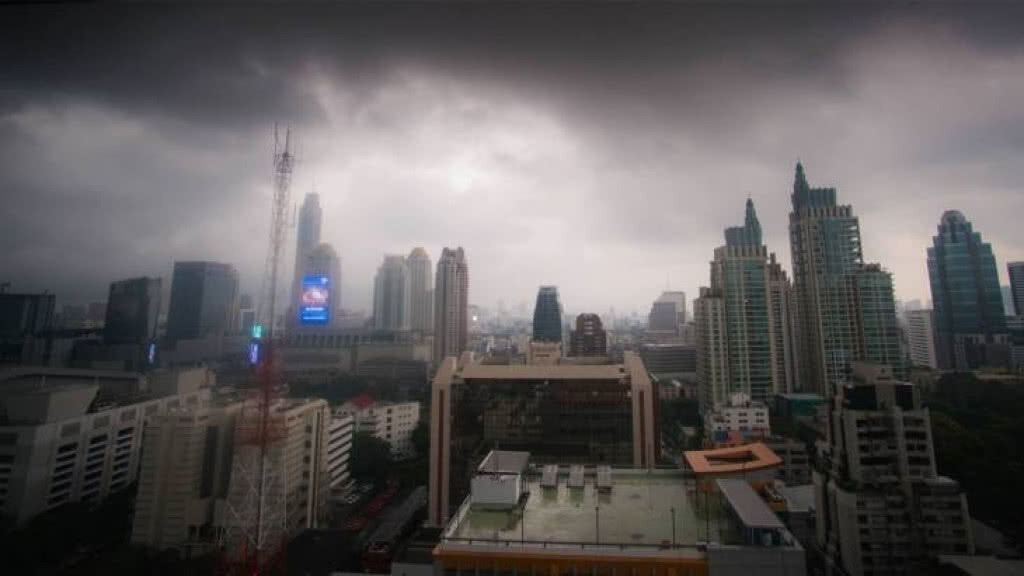 กฟน. ห่วงใย เตือนระมัดระวังพายุฤดูร้อน พร้อมแนะนำวิธีป้องกันอันตรายจากไฟฟ้า