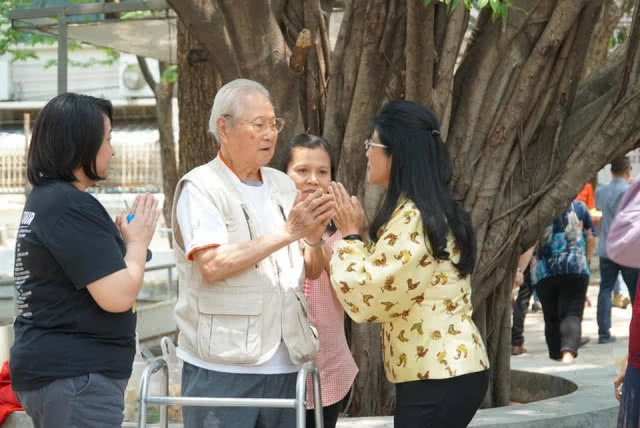 "หญิงหน่อย" ลั่น! บรรพบุรุษสั่งสอน ให้กตัญญูรู้คุณชาติ-ศาสน์-กษัตริย์