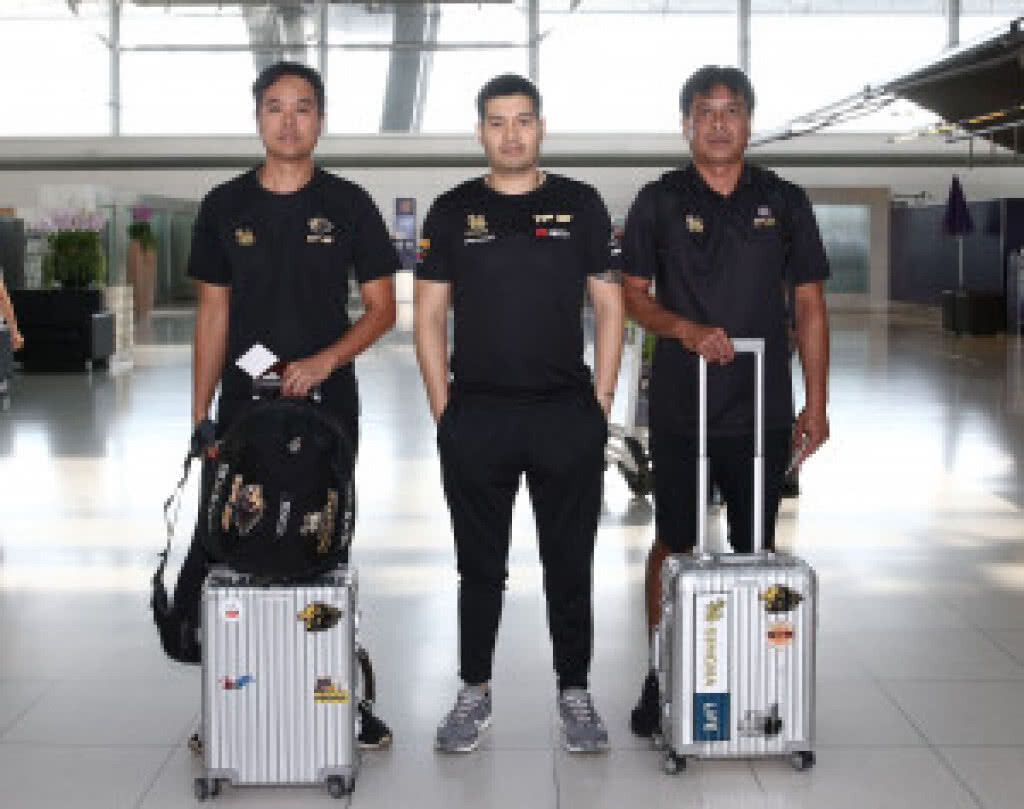‘ต็อด ปิติ’จับมือนักขับญี่ปุ่นซิ่งแมคลาเรนล่าแชมป์จีที3