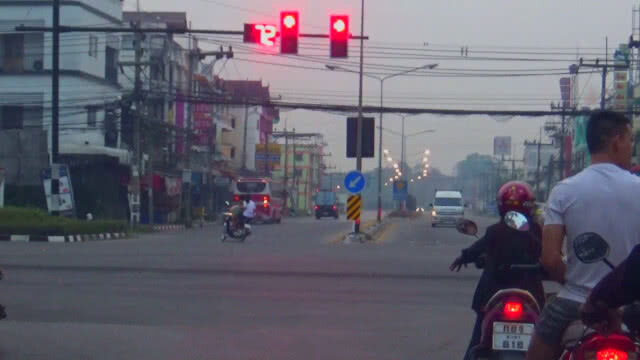 ไฟป่ายังไหม้กระจายทั่วพะเยา หมอกควันยังเกินค่ามาตรฐาน