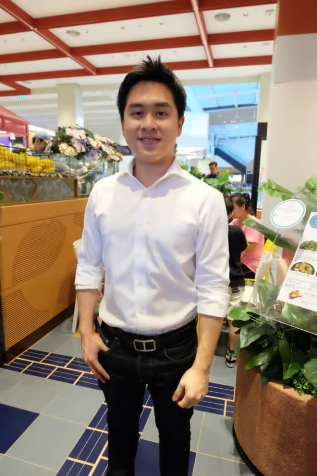 "เมย์ พิชญ์นาฏ" เซอร์ไพรส์สื่อ! ควงหวานใจ "เอ็ดดี้" เปิดตัวครั้งแรก