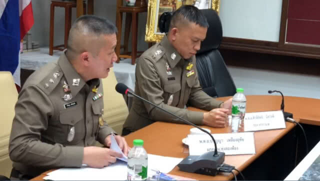 จับมือแชร์แคมเปญล่าชื่อถอด กกต. "อ.ศิโรตม์-โบว์ ณัฏฐา" โดนด้วย เจ้าตัวเลื่อนเข้าพบ