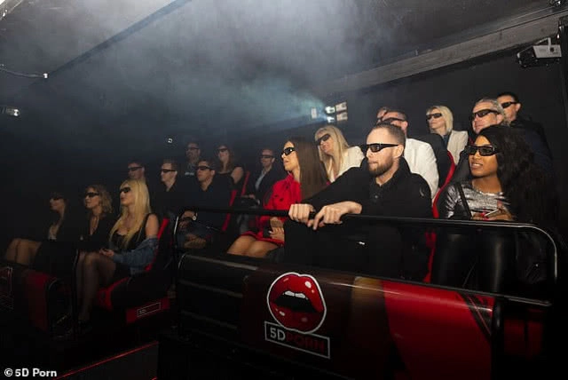 โรงหนังผู้ใหญ่ ฉายหนัง 18+ แบบ 5D