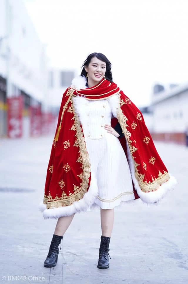 โอตะร่วมยินดี "เฌอปรางBNK48" ประกาศจบ ป.ตรีแล้ว