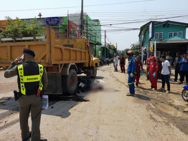 บิ๊กไบค์ ชนรถท้ายขนดิน ดับ
