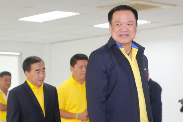 "อนุทิน" ยัน ภูมิใจไทย เดินหน้าแก้กฎหมาย เพื่อปชช.มีสิทธิ "ปลูกกัญชา" เป็นพืชเศรษฐกิจ