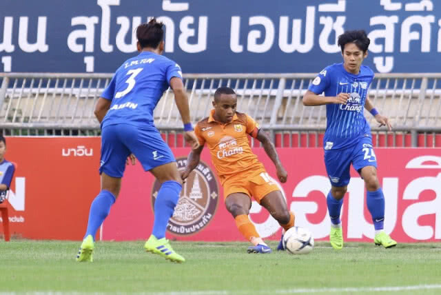 สุโขทัยเปิดบ้านแบ่งแต้มฉลามชล