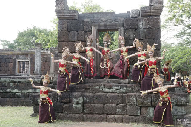 ขบวนบูชา "เขาพนมรุ้ง"