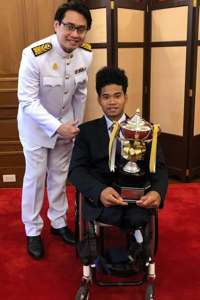 "วีระศักดิ์" นำนักกีฬาดีเด่น ประจำปี 2561 เข้ารับถ้วยรางวัลพระราชทาน