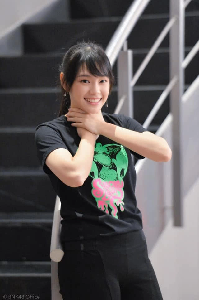 โอตะร่วมยินดี "เฌอปรางBNK48" ประกาศจบ ป.ตรีแล้ว