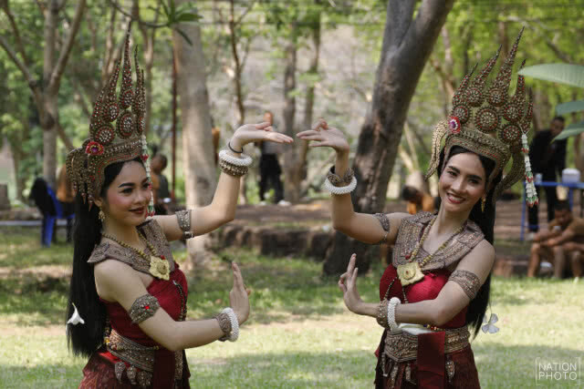ขบวนบูชา "เขาพนมรุ้ง"
