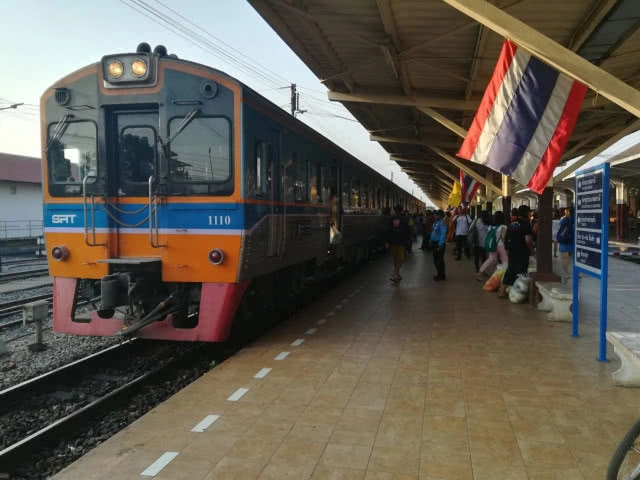 เสริมรถไฟพิเศษ 4 ขบวนช่วงเทศกาลสงกรานต์