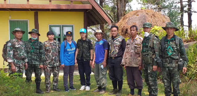 ผู้ใหญ่บ้านหญิง นำทีมทหารและลูกบ้านดับไฟป่าบนดอยสูง