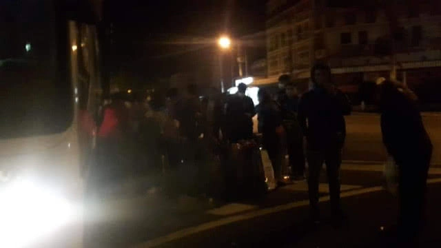 สาวโวย​ 'เชิดชัยทัวร์'​ ทิ้งผู้โดยสารกลางทาง​ ​