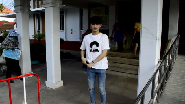 พระเอกลิเกเงินล้าน "ศรราม น้ำเพชร" ผ่อนผันทหาร