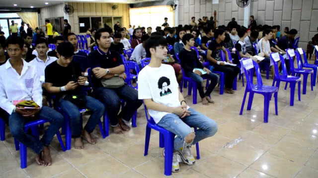 พระเอกลิเกเงินล้าน "ศรราม น้ำเพชร" ผ่อนผันทหาร