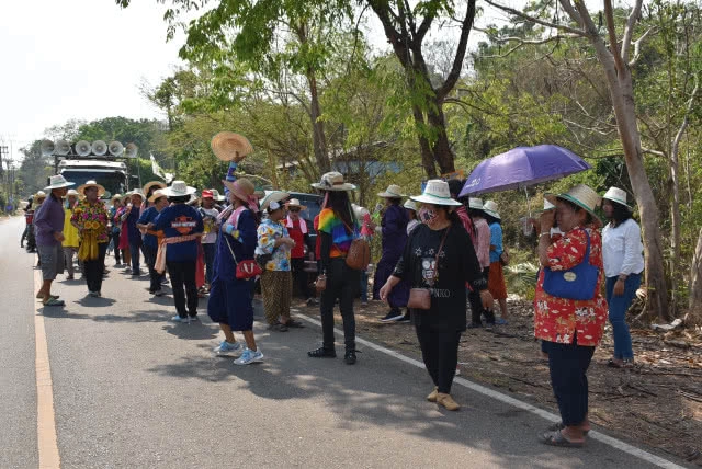 ทึ่ง ยายวัย77 แห่นาคสุดมันส์เต้นกระชากวัย