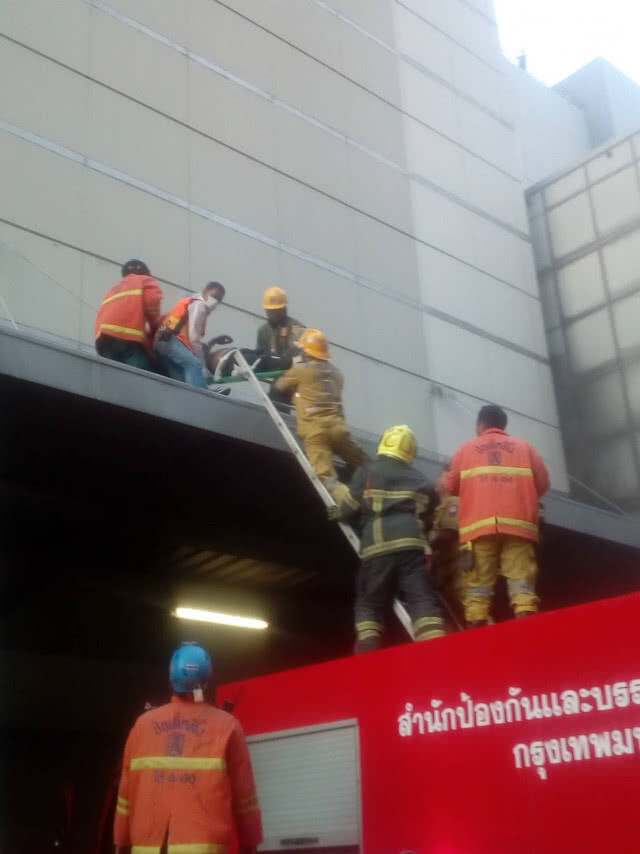 เซ็นทรัลเวิลด์ ประกาศงดให้บริการชั่วคราว