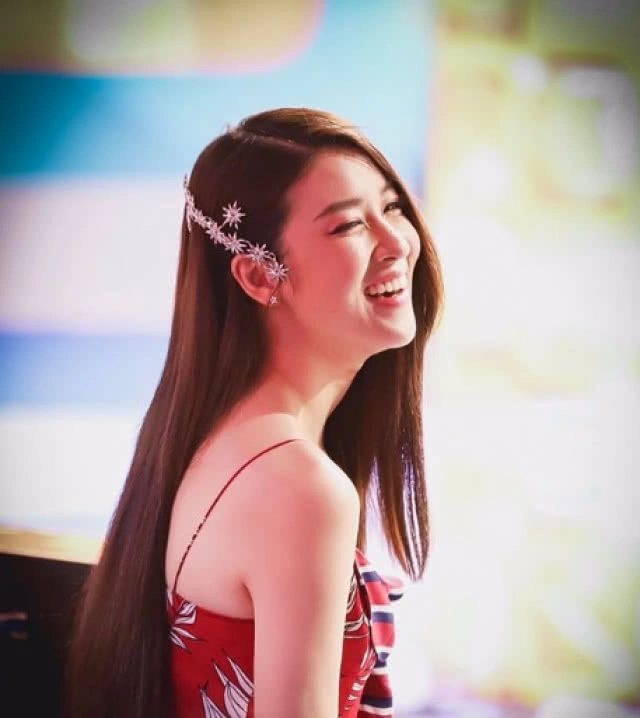 เชียร์ ทิฆัมพร เผยนาทีระทึก!! หนีไฟไหม้ห้างเซ็นทรัลเวิลด์