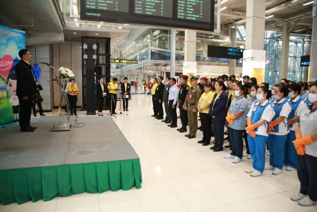 สุวรรณภูมิจัดกิจกรรม "ล้างส้วมพร้อมกัน รับวันสงกรานต์" ประจำปี 2562