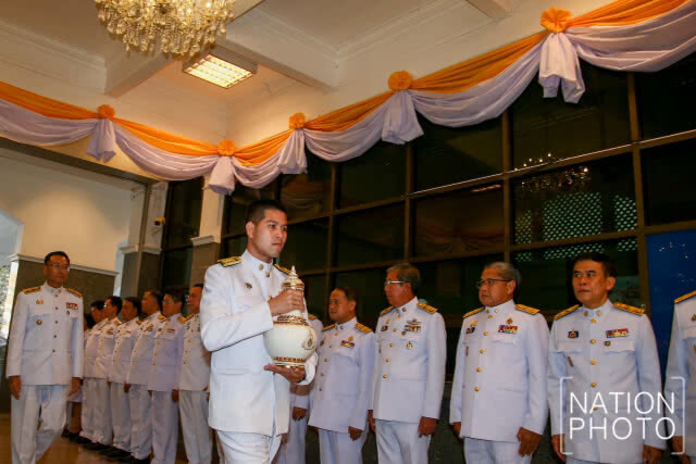 ขบวนรถเชิญคนโทน้ำอภิเษกจากจังหวัดต่างๆเดินทางถึงกระทรวงมหาดไทย