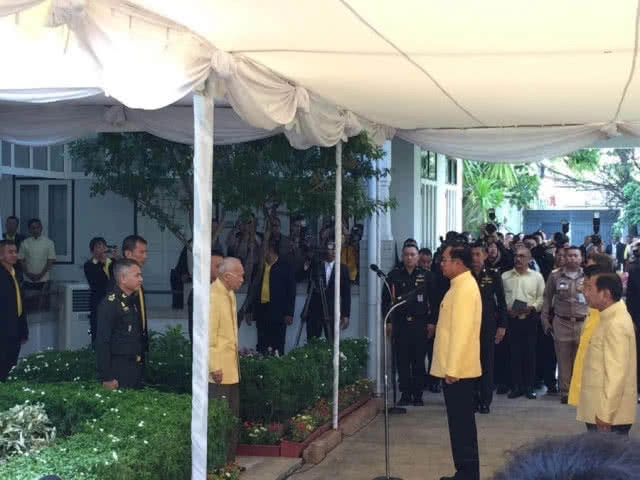 "ป๋าเปรม" รับ ห่วงบ้านเมือง กล่าวติดตลก อยู่ 120 ปี คงต้องคลาน